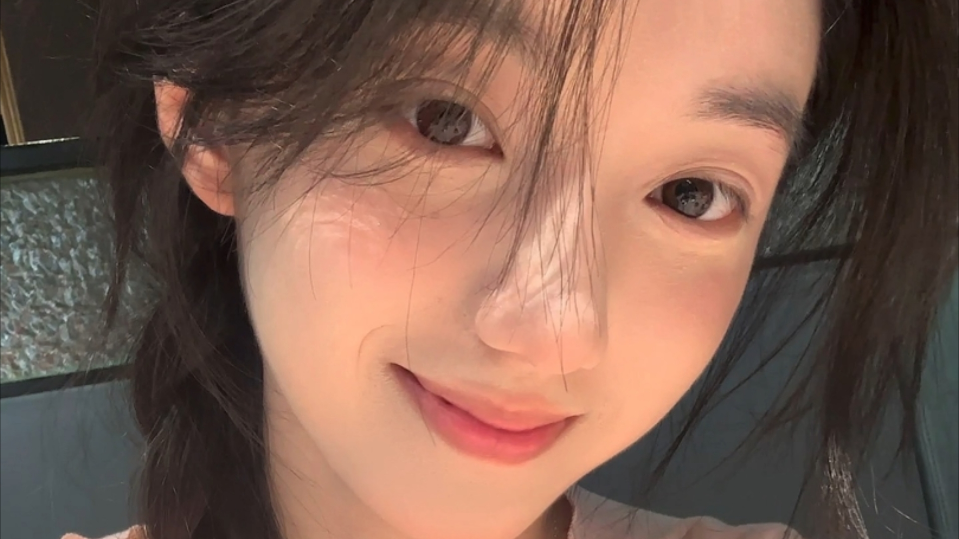 中国驻哥伦比亚使馆提醒中国公民切勿参与并高度警惕被动卷入毒品犯罪活动